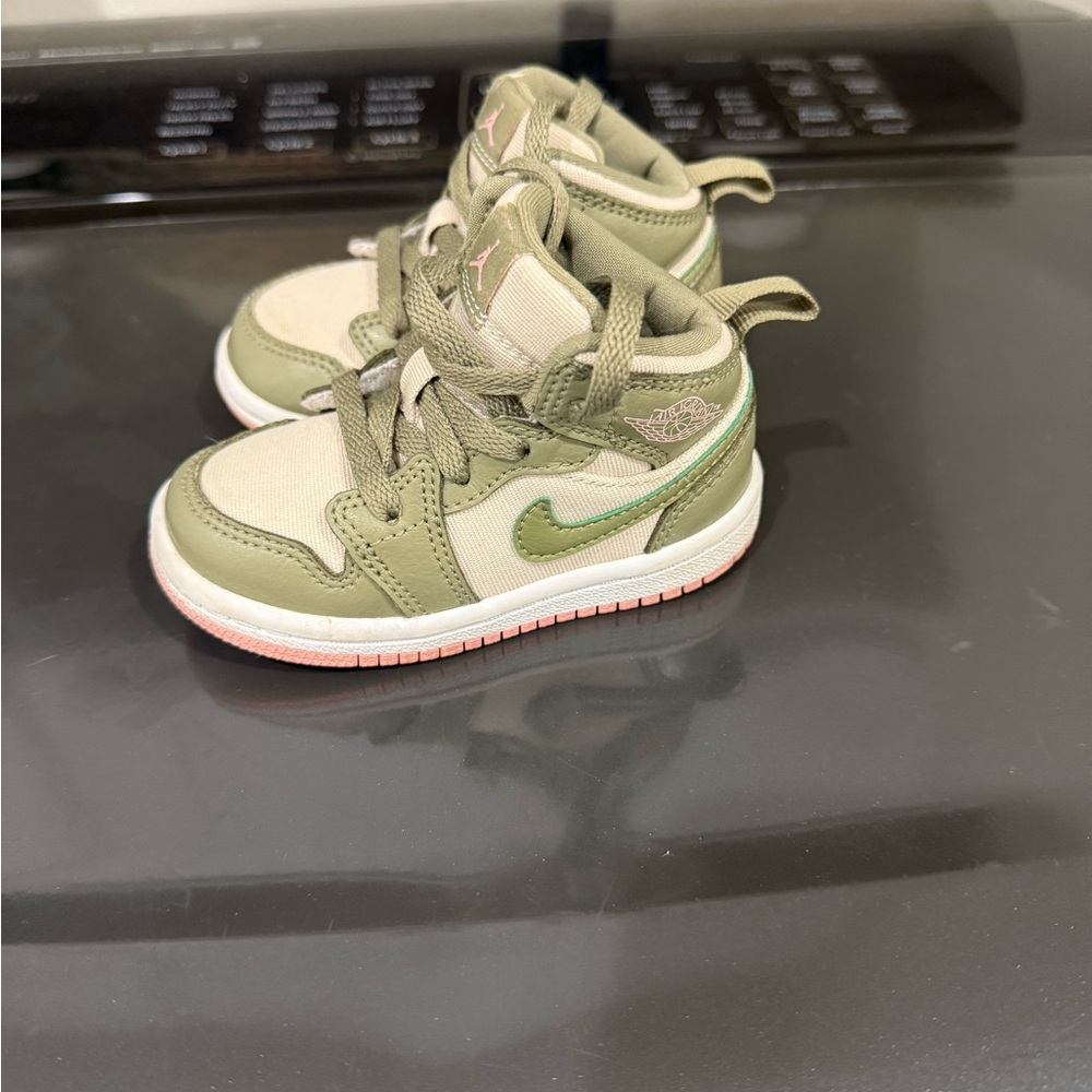 Nike Air Jordan Pink and Green Toddler Baby Girl Sneakers Size 5